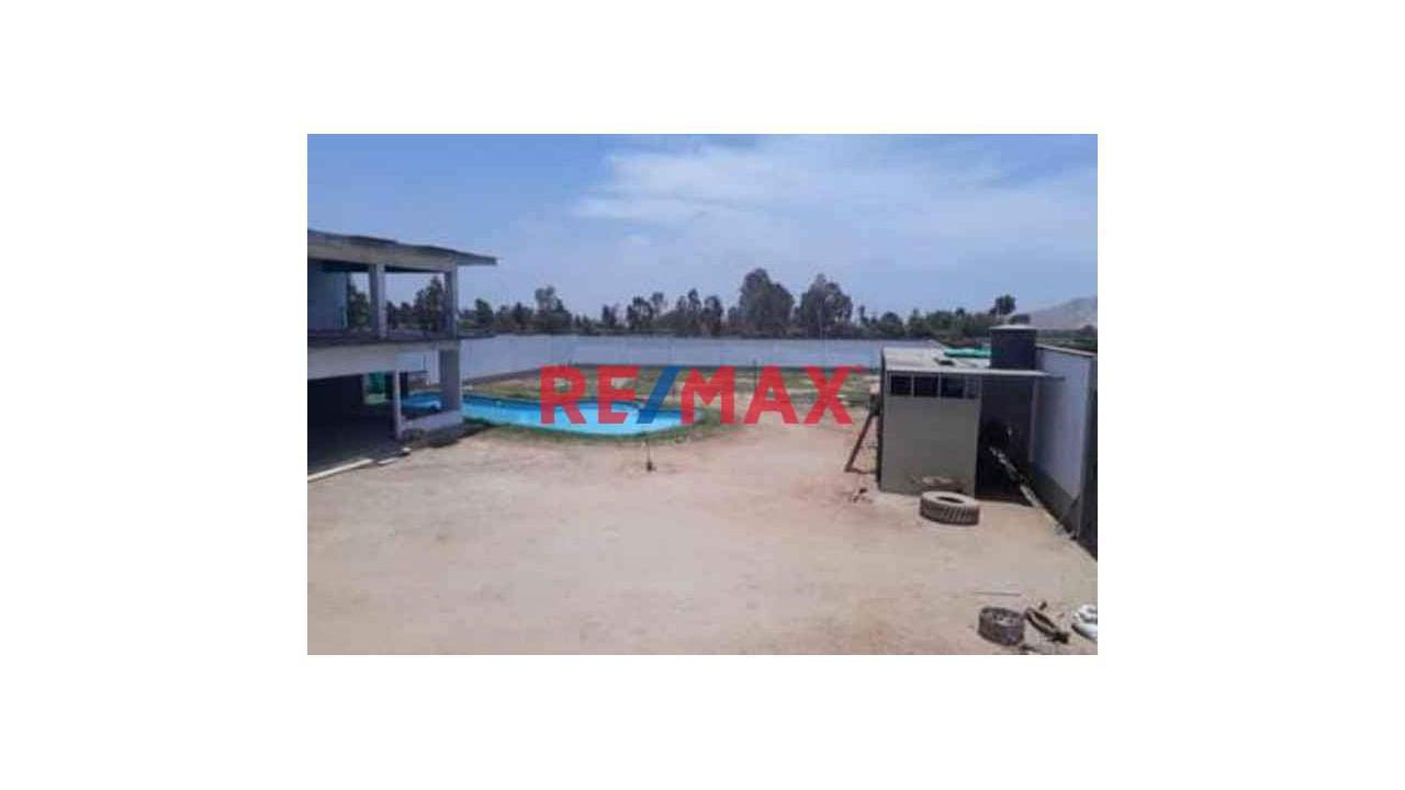 Venta De Terreno De 875M2 Con Piscina De 75M2 En Quilmaná