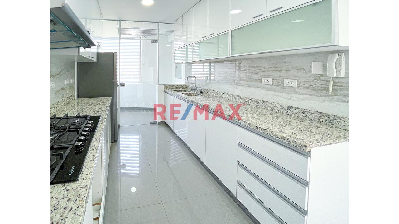 Venta De Exclusivos Departamentos En Mayorazgo - Ate — foto 4