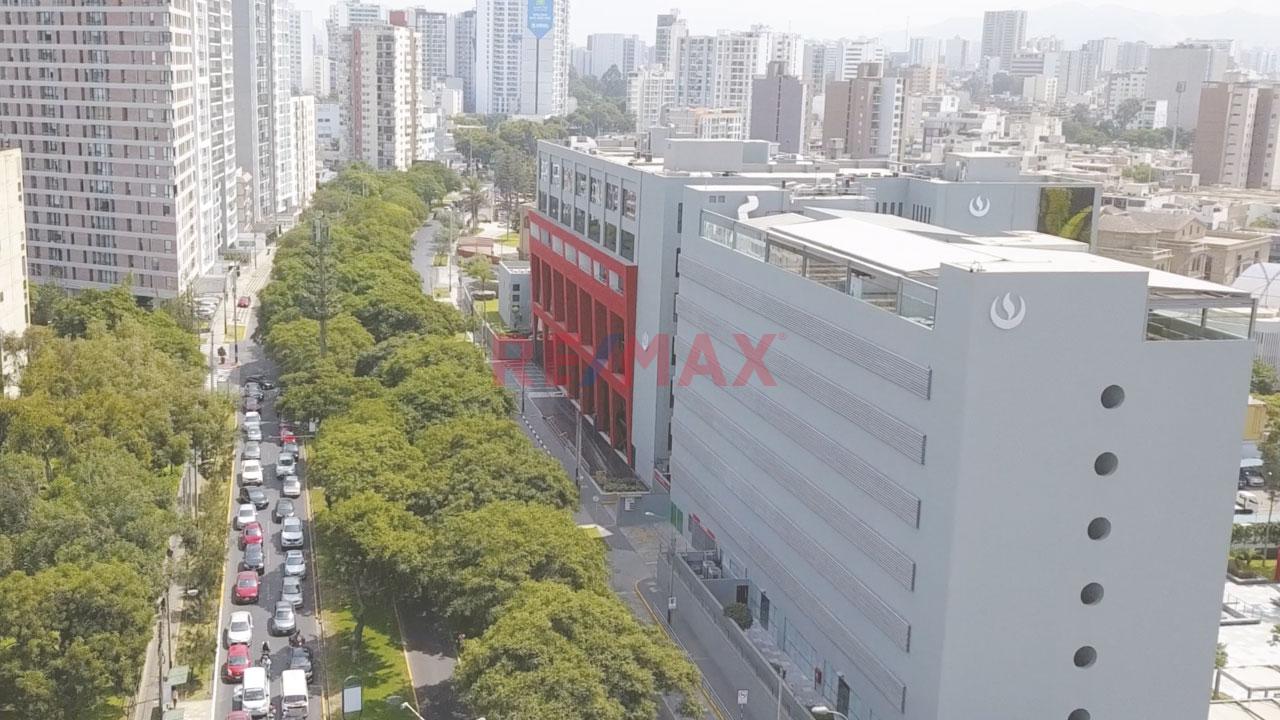 Departamento Privilegiado Con Vista Al Fututo | Magdalena Límite Con San Isidro — foto 2