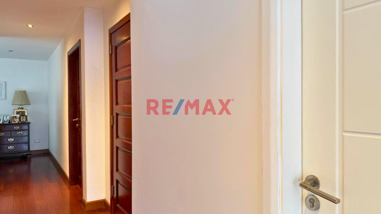Gran Oportunidad En Surco – Amplio Departamento En Alonso De Molina A Precio Inmejorable — foto 4
