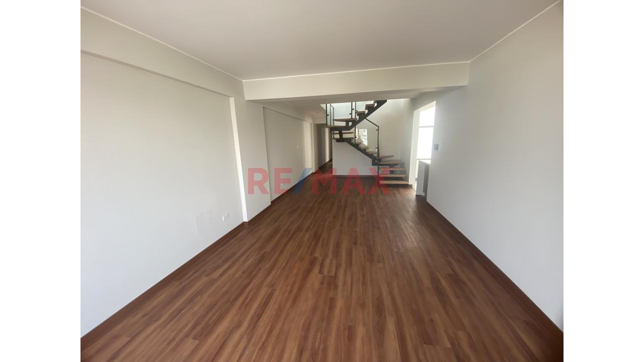 Departamento Duplex, Cerca Del Pentagonito, Venta — foto 7
