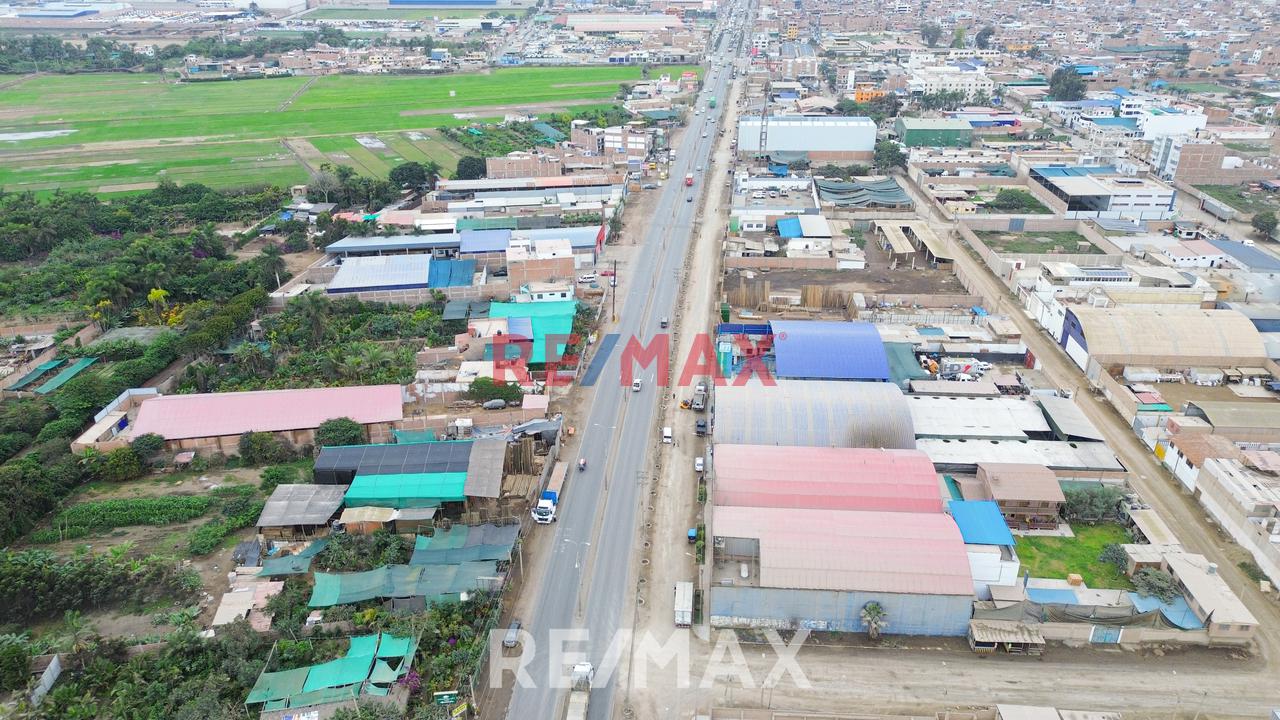 Venta De Terreno Funcional En Lurín Con Edificación – Ubicación Estratégica Y Título De Propiedad — foto 2