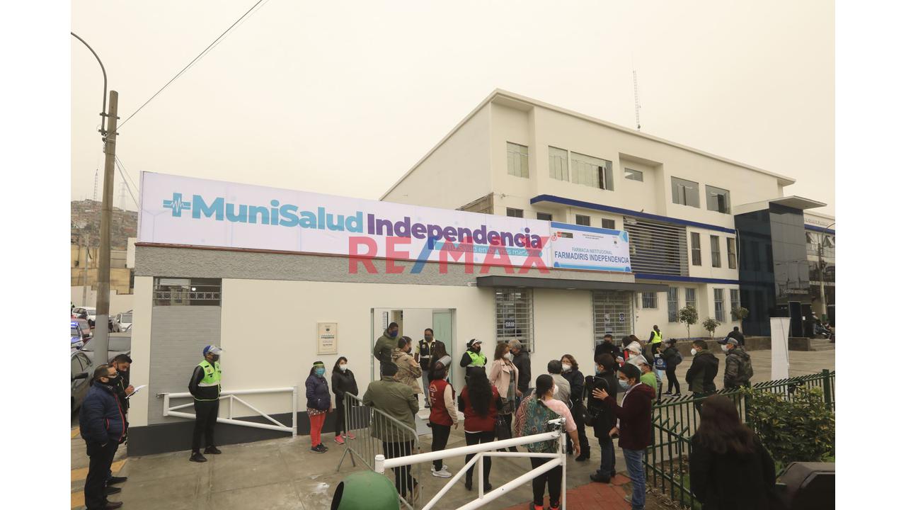 Oportunidad Única! Casa En Venta Independencia Cerca A Centros Comerciales Y Vías Principales — foto 7