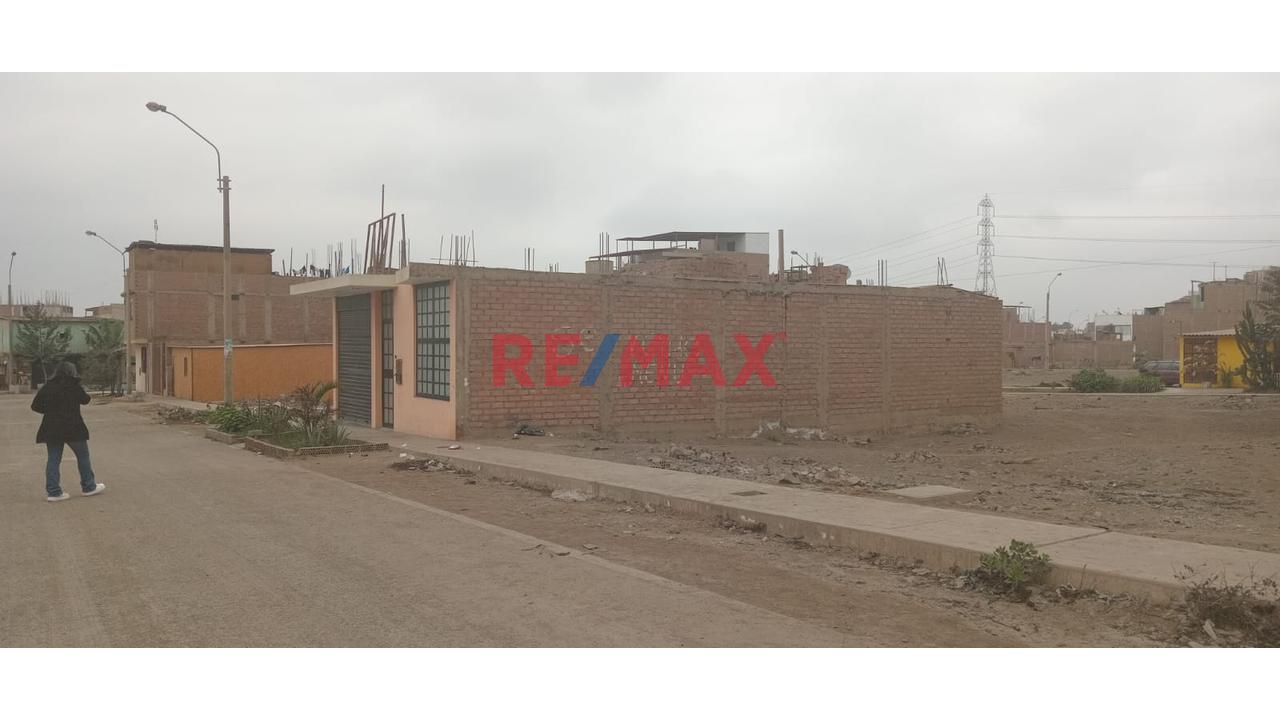 Terreno A La Venta En Puente Piedra. - 13