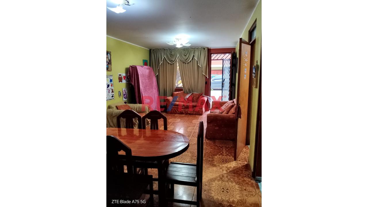 Casa de 9 dormitorios ubicado en Ancon Casa de 9 dormitorios ubicado en Ancon