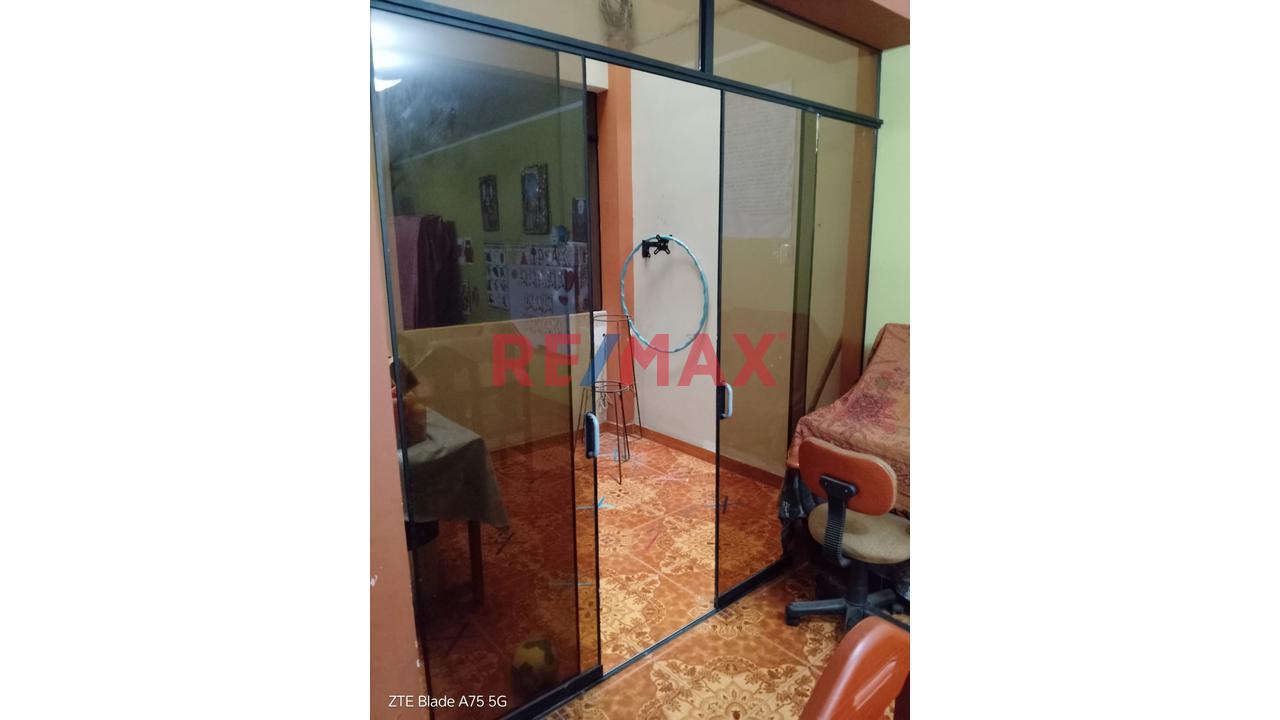 Casa de 9 dormitorios y 4 baños ubicado en Ancon Casa de 9 dormitorios y 4 baños ubicado en Ancon