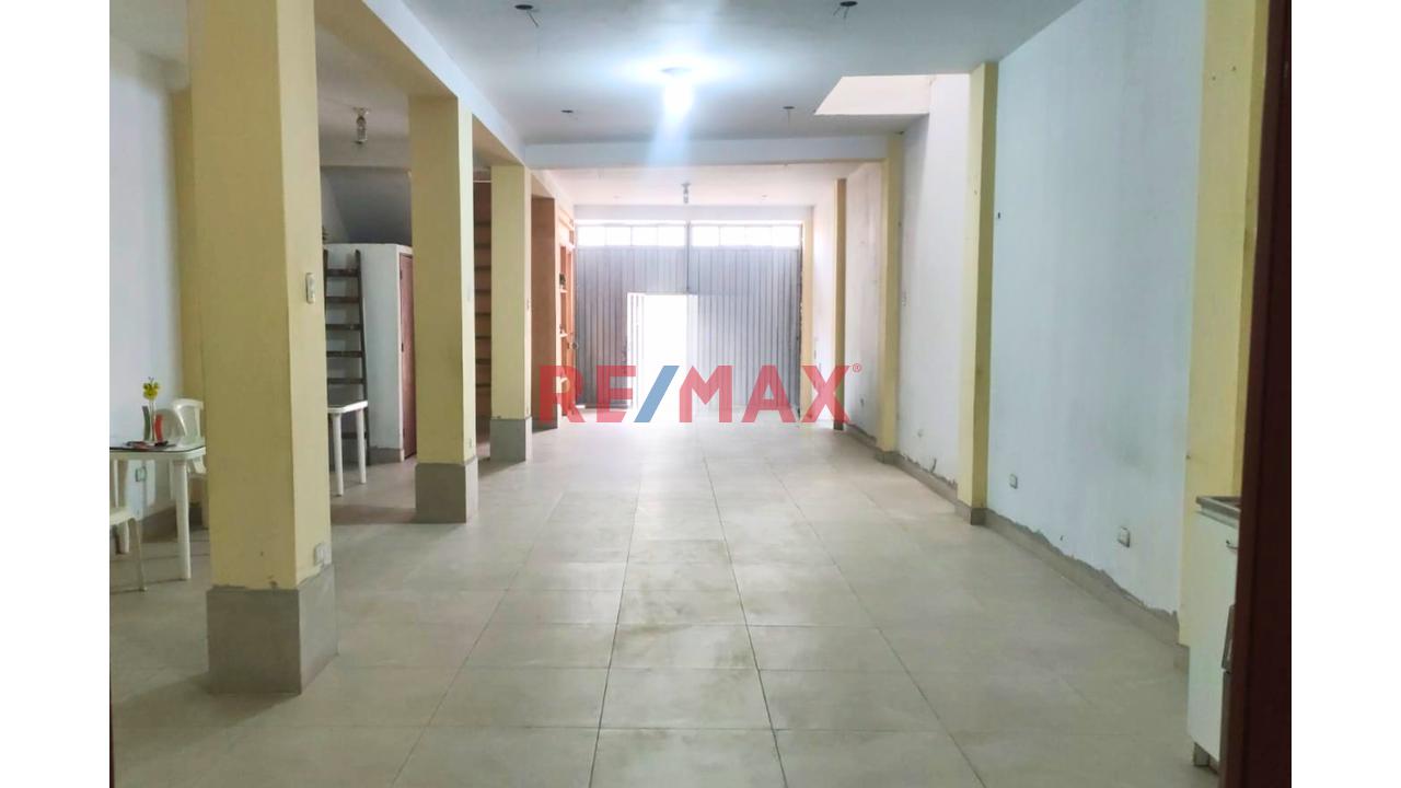 Local Comercial En Comas (Av Sangarara) - 1
