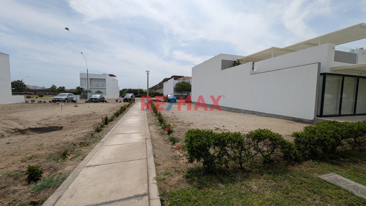Venta De Terreno Lote En Condominio Playa Coral - 2