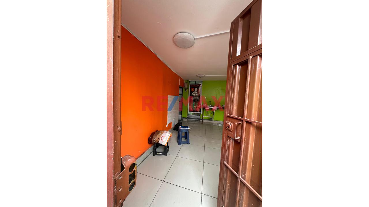 Se Vende Departamento 1Er Piso + Local Comercial — foto 2