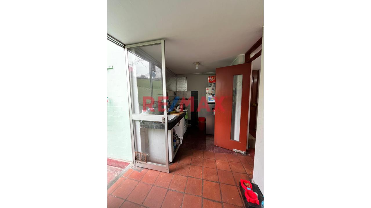 Se Vende Departamento 1Er Piso + Local Comercial — foto 7