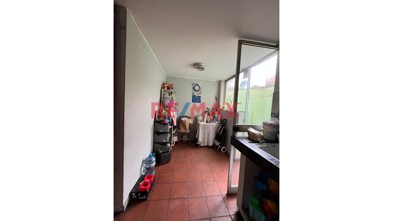 Se Vende Departamento 1Er Piso + Local Comercial — foto 4