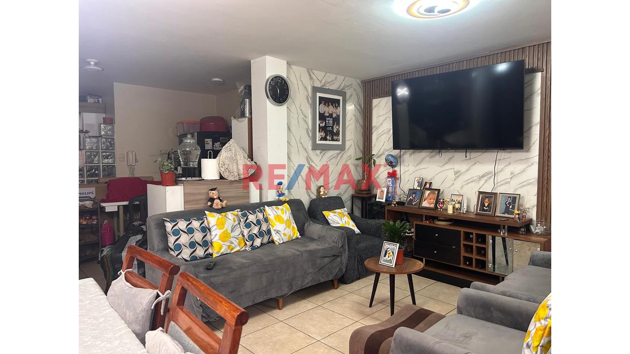 Vendo Piso Completo Con Triple Potencial De Renta En Esquina De Av. Alfredo Mendiola, San Martín De Porres. — foto 7