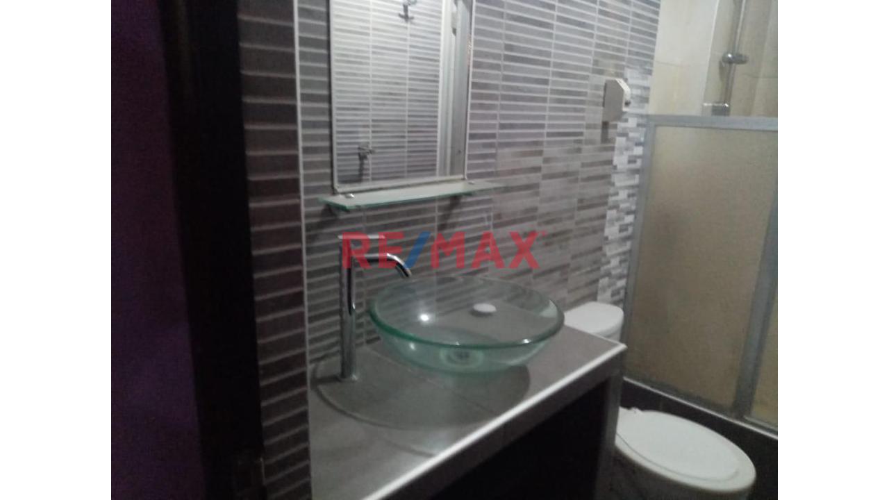 Vendo Piso Completo Con Triple Potencial De Renta En Esquina De Av. Alfredo Mendiola, San Martín De Porres. — foto 5
