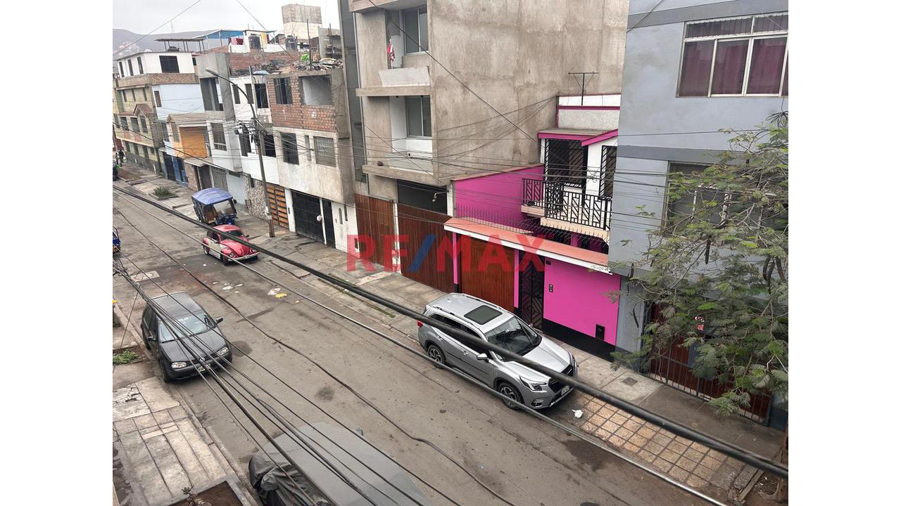 Vendo Piso Completo Con Triple Potencial De Renta En Esquina De Av. Alfredo Mendiola, San Martín De Porres. — foto 8