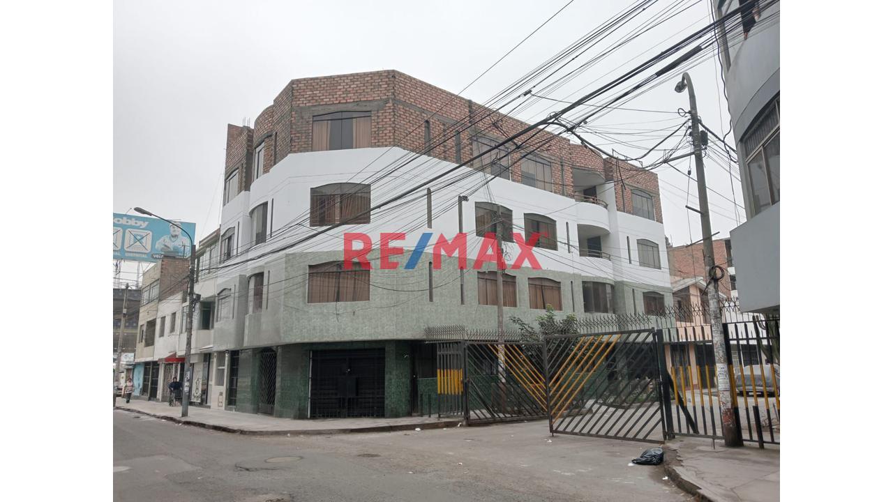 Vendo Piso Completo Con Triple Potencial De Renta En Esquina De Av. Alfredo Mendiola, San Martín De Porres.