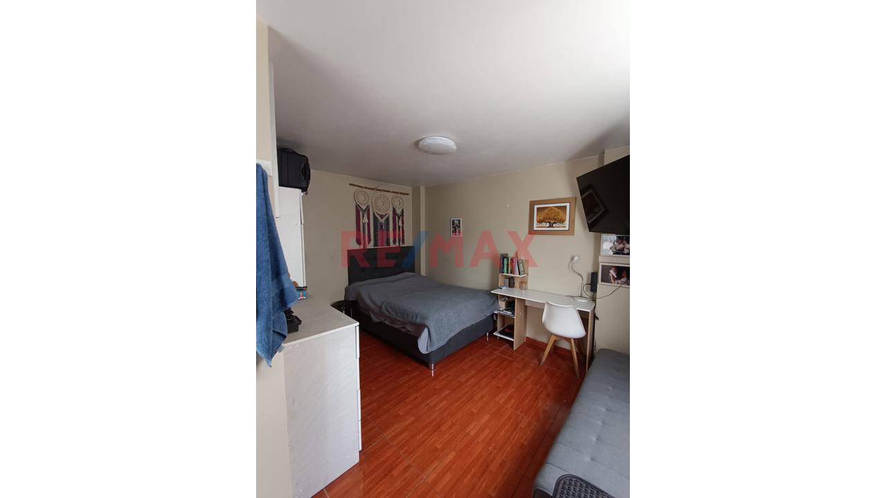 Vendo Piso Completo Con Triple Potencial De Renta En Esquina De Av. Alfredo Mendiola, San Martín De Porres. — foto 9