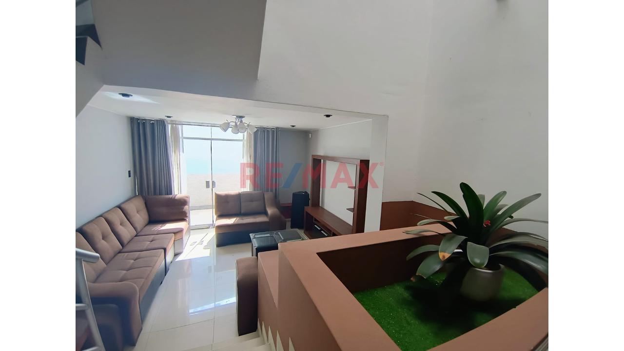 Casa Town House Frente A Parque - 10