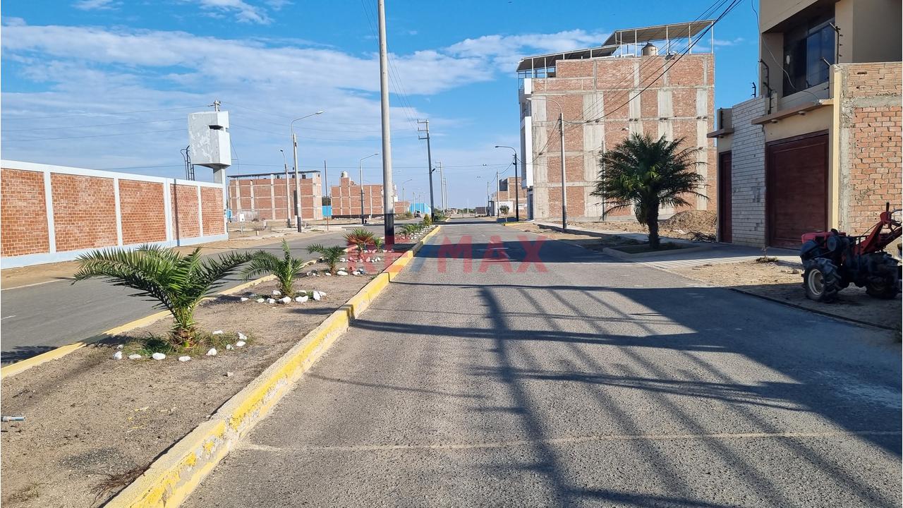 Amplio Terreno ubicado en Pimentel Amplio Terreno ubicado en Pimentel
