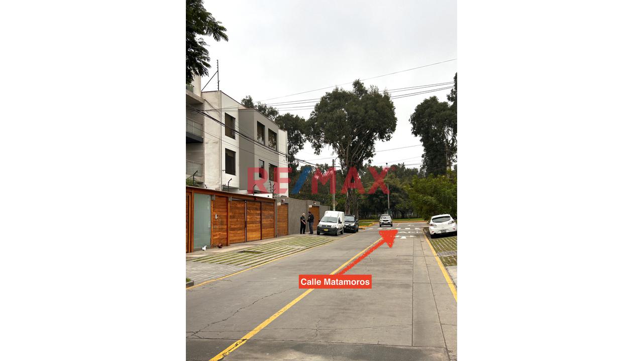 Vendo Departamento En Primer Piso Frente Al Pentagonito 235.4 M2 (04 Cocheras) — foto 12