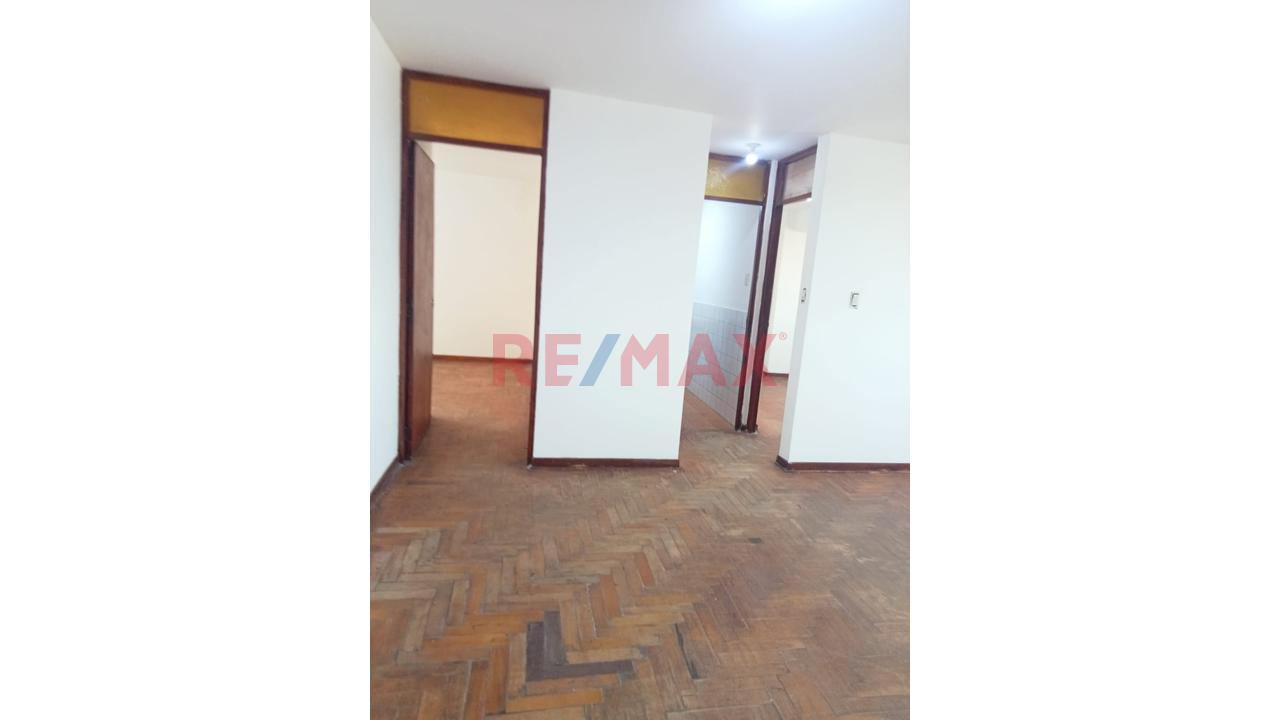 🏢 ¡Oportunidad! Departamento En 4To Piso Con Vista Externa – Av. Malecón Miguel Checa 353 – Horizonte Zárate, Sjl 🌟 — foto 4