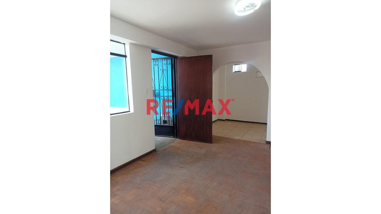 🏢 ¡Departamento En Venta – 4To Piso Con Vista Interna – Av. Malecón Miguel Checa 353 – Horizonte Zárate, Sjl! 🌟