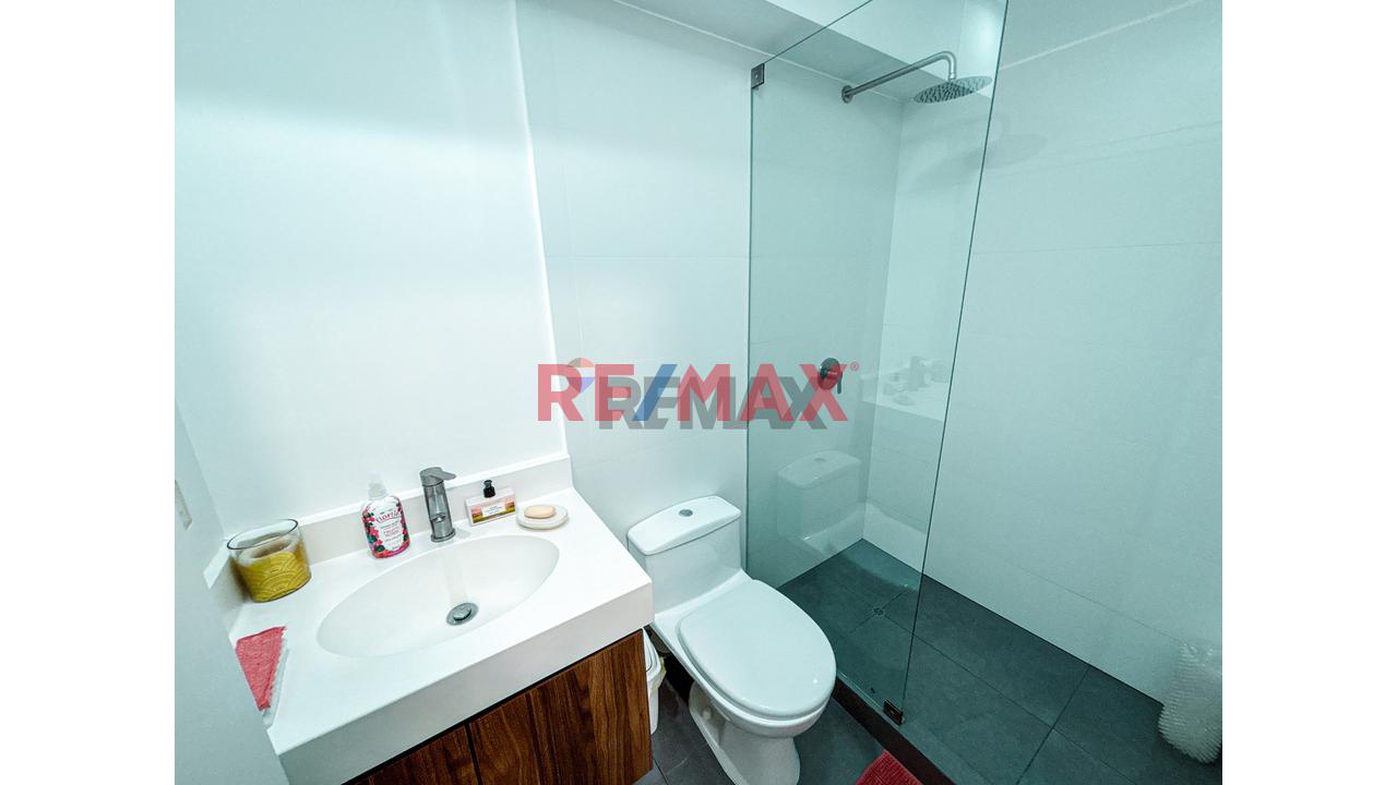 Venta De Moderno Departamento Con Vista A La Ciudad - Surquillo — foto 9