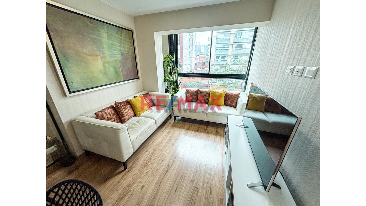 Venta De Moderno Departamento Con Vista A La Ciudad - Surquillo — foto 3