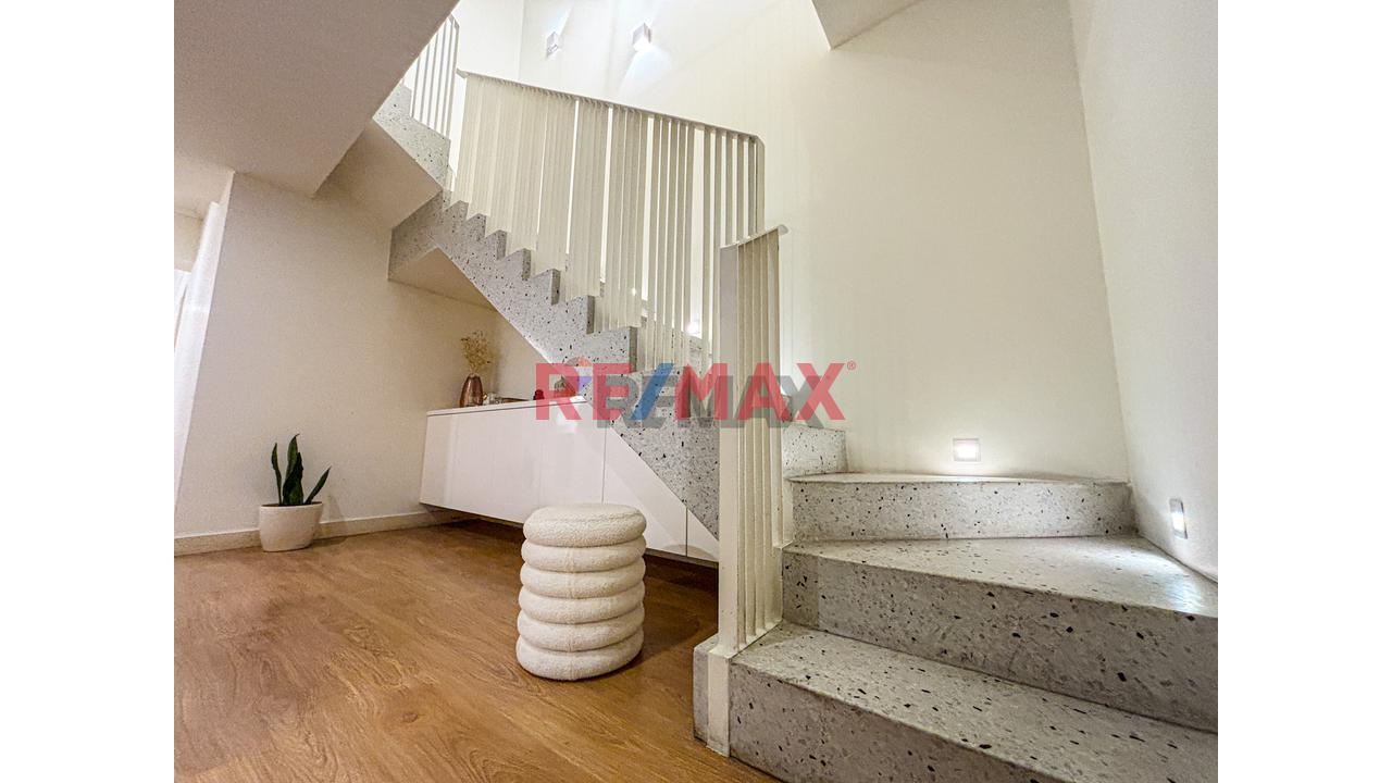 En Venta – Exclusivo Dúplex En Calle Francia, Miraflores, Primer Piso.  Zona Residencial Privilegiada, A Pasos Del Malecón — foto 11