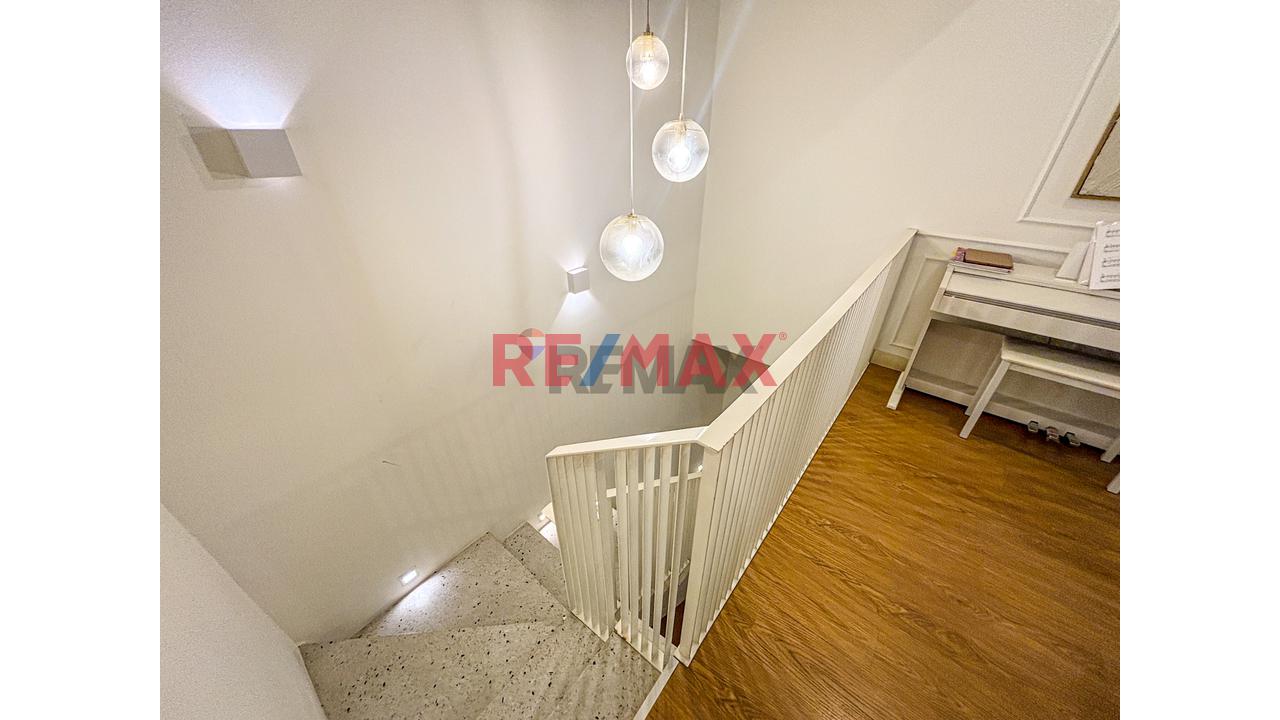 En Venta – Exclusivo Dúplex En Calle Francia, Miraflores, Primer Piso.  Zona Residencial Privilegiada, A Pasos Del Malecón — foto 12