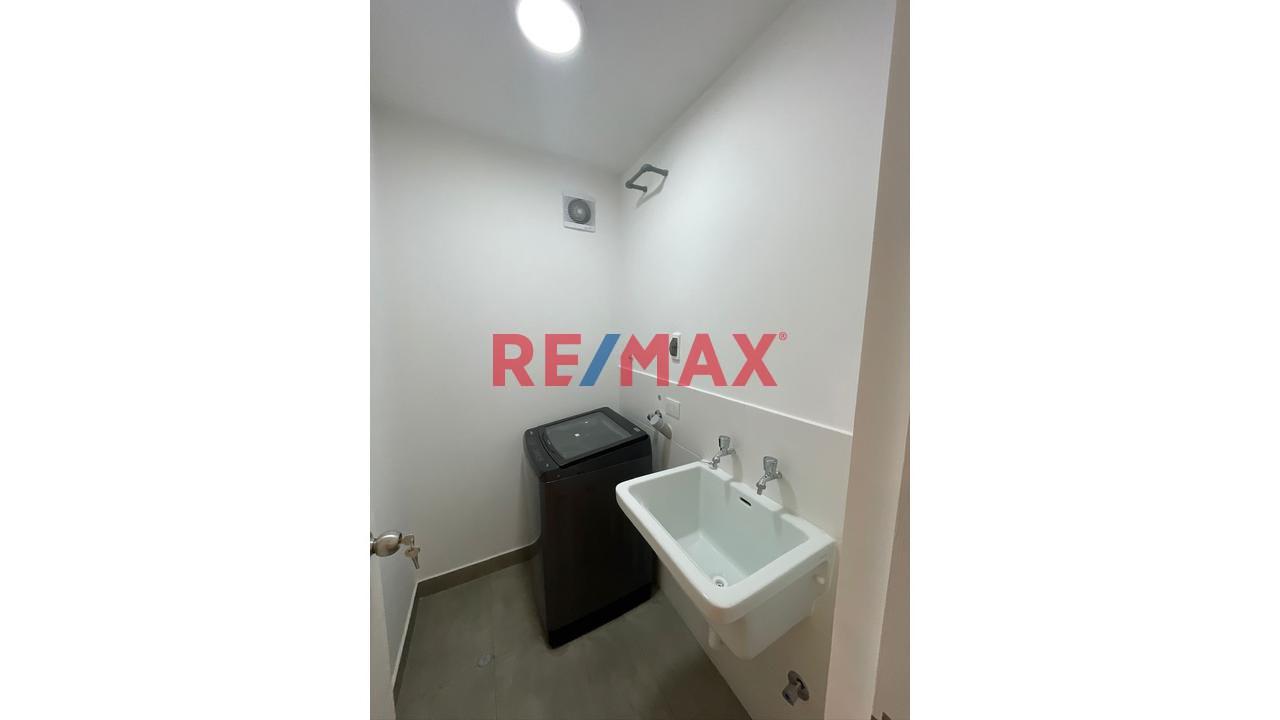 Venta De Estreno No Paga Alcabala En Magdalena Limite Con San Isidro — foto 8