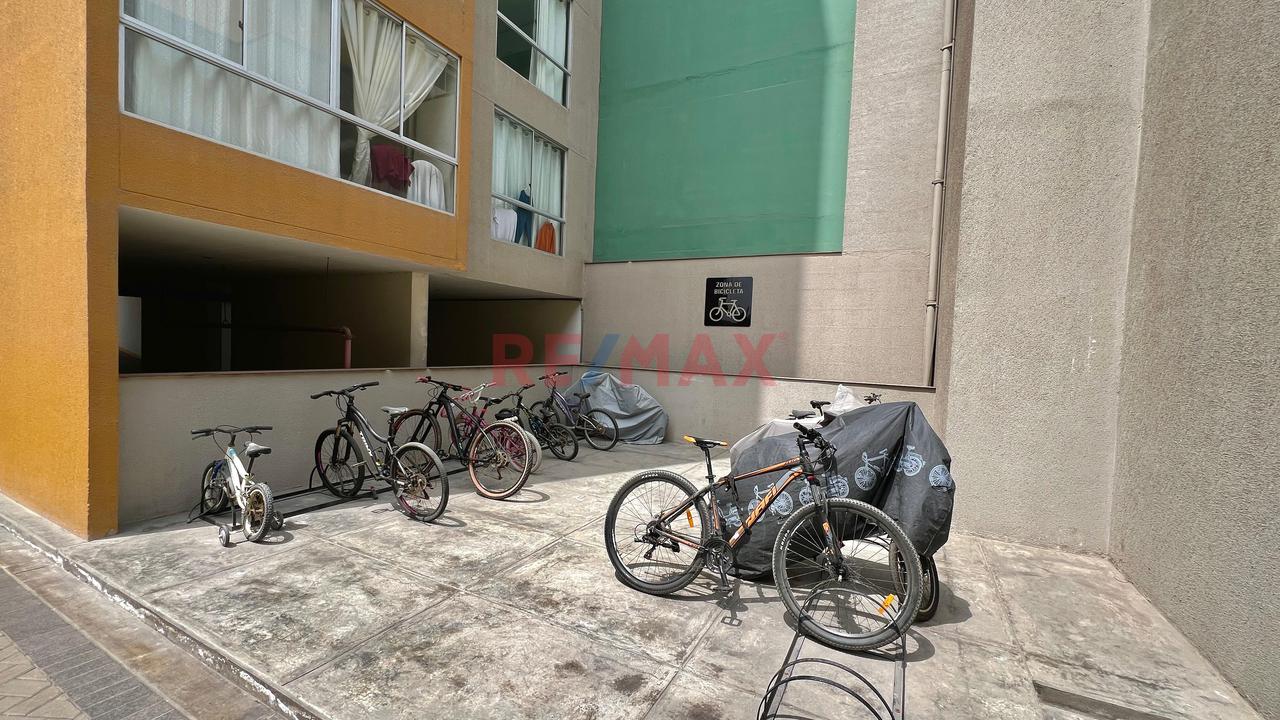 🔑 ¡Oportunidad Única! 🏡 ¡Venta De Departamento En Santiago De Surco! — foto 2