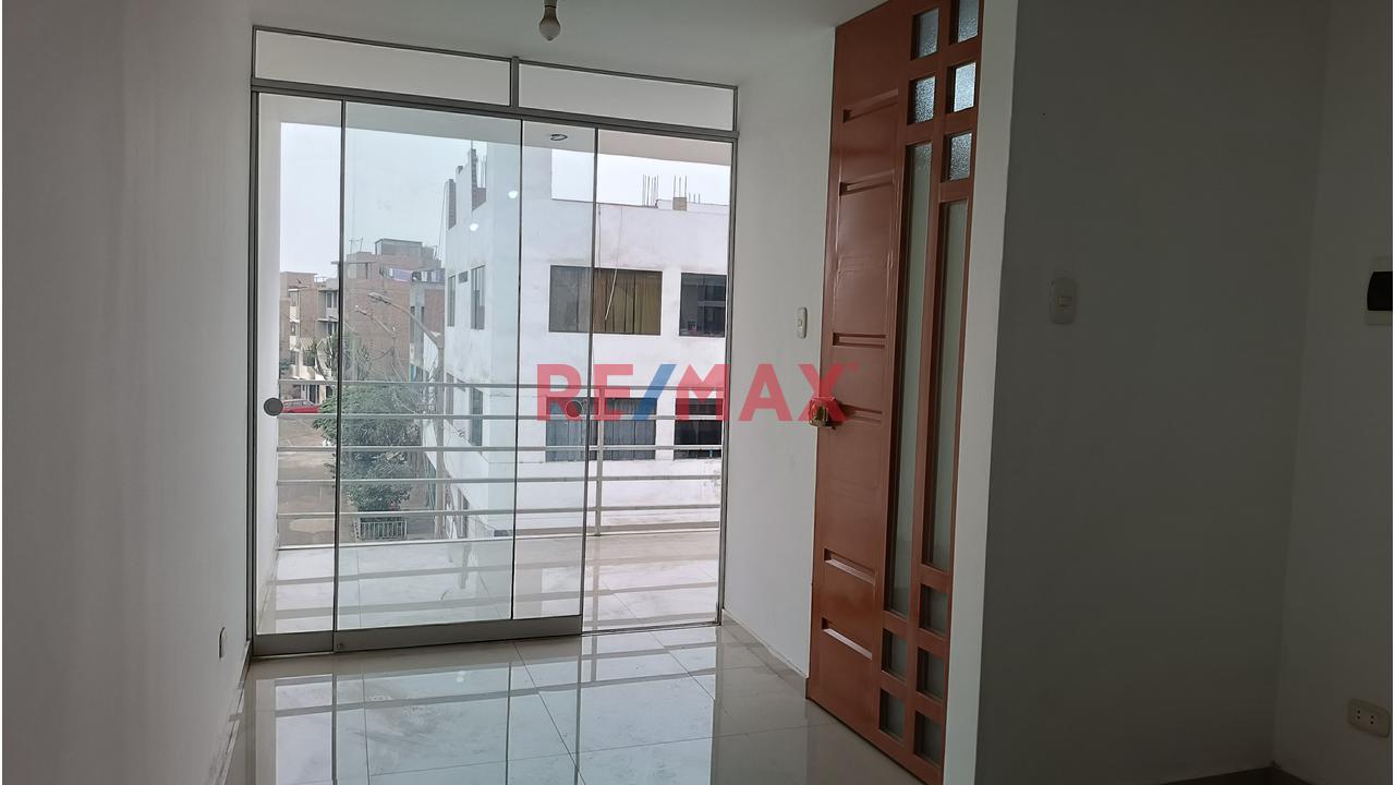 Venta De Hermoso Departamento En Estreno Frente A Parque — foto 2