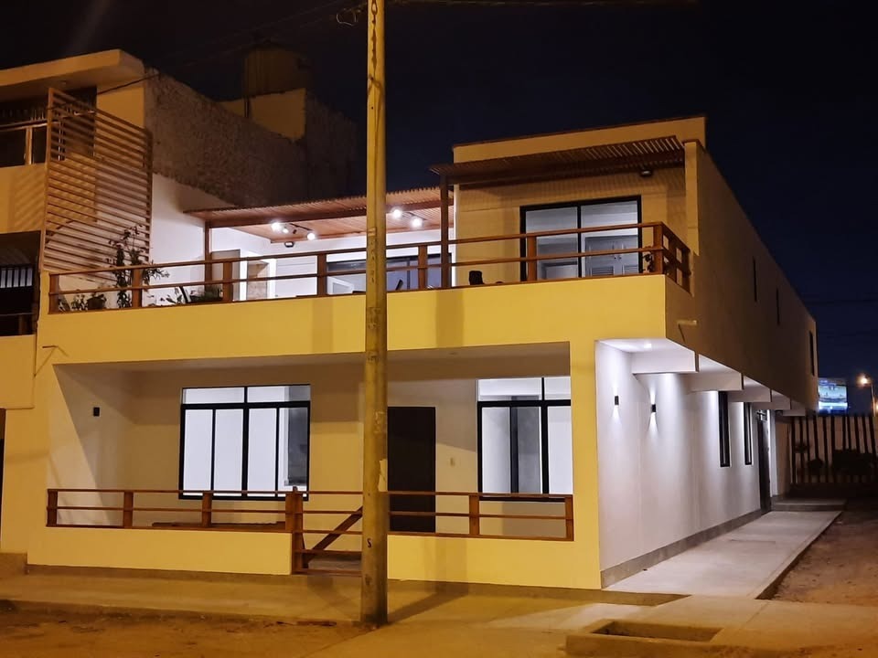 ¡Vendo Linda Casa De Playa En Playa El Silencio, Punta Hermosa En Km 40 Antigua Panamericana Sur! - 1