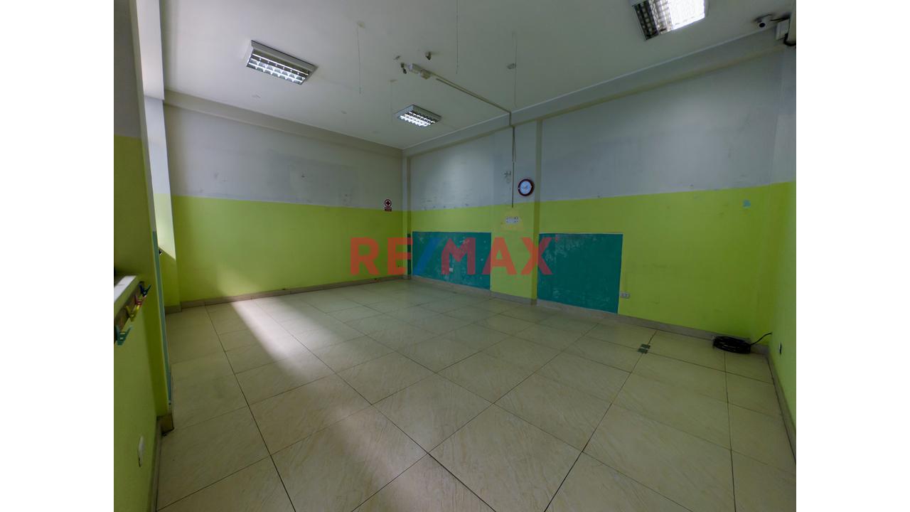 Venta De Edificio De 4 Pisos, Chaclacayo, 974 M2 — foto 10