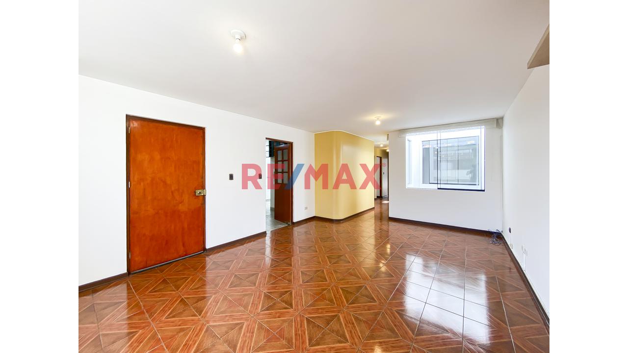 Dúplex En Venta En La Molina – 5 Dorm, Terraza, Cochera Y Depósito - 2