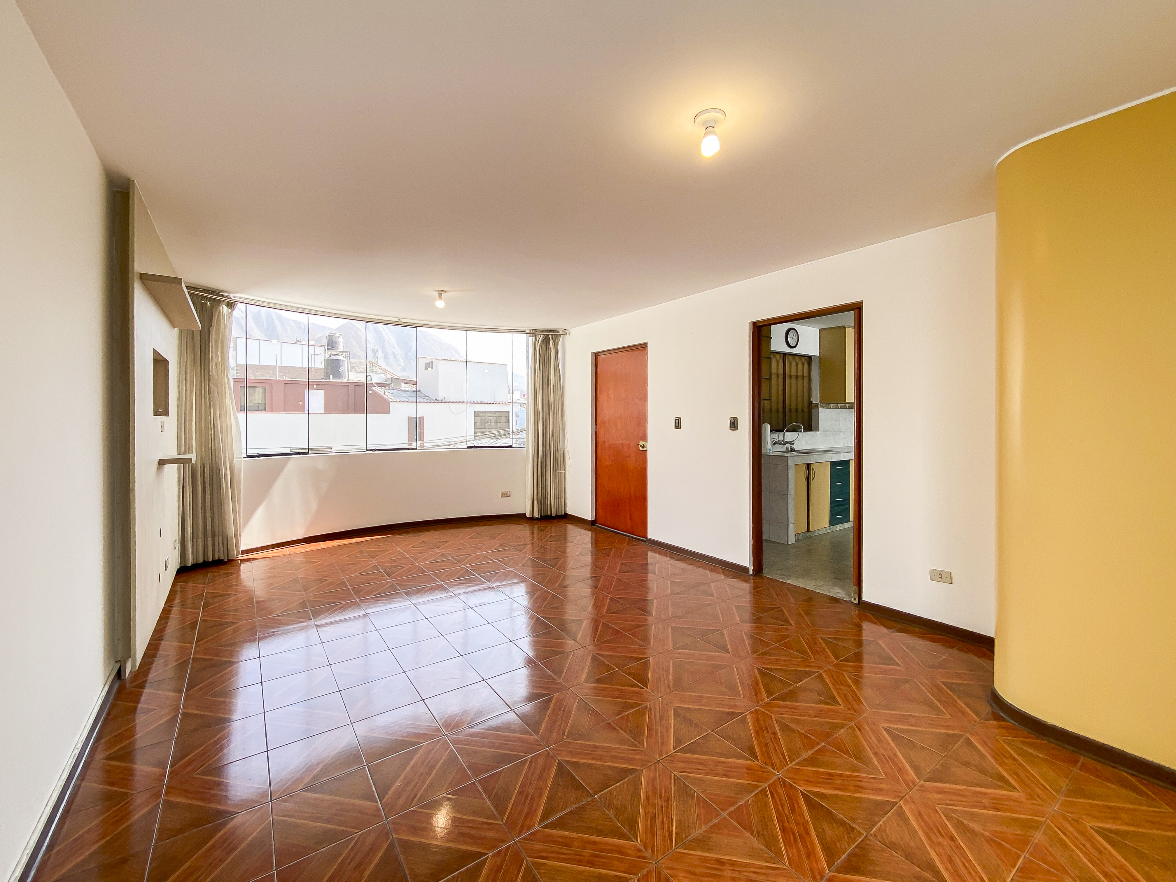 Dúplex En Venta En La Molina – 5 Dorm, Terraza, Cochera Y Depósito - 1