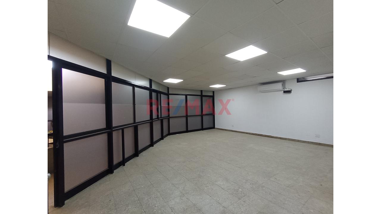 Alquiler De Oficina Para Negocios: 305- 47 Mt2 — foto 2
