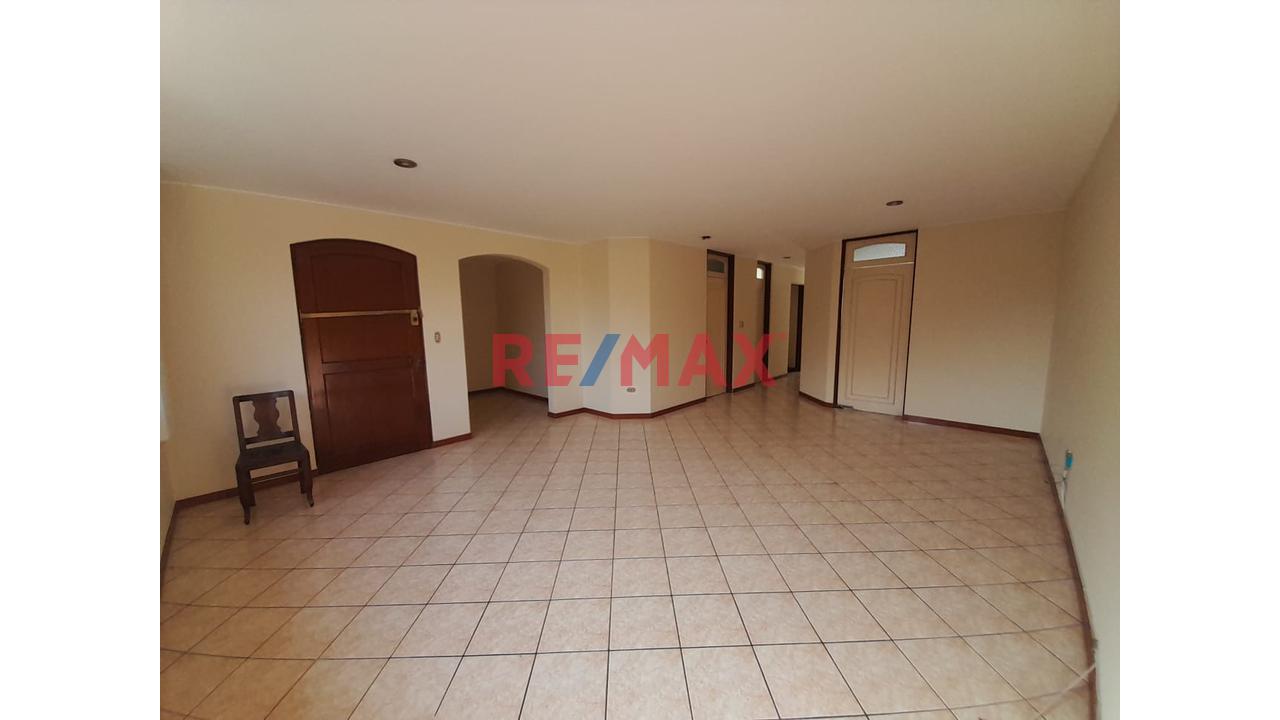 250,000 Dolares. Remanso La Molina Venta Flat Con Aires Y Cochera — foto 4