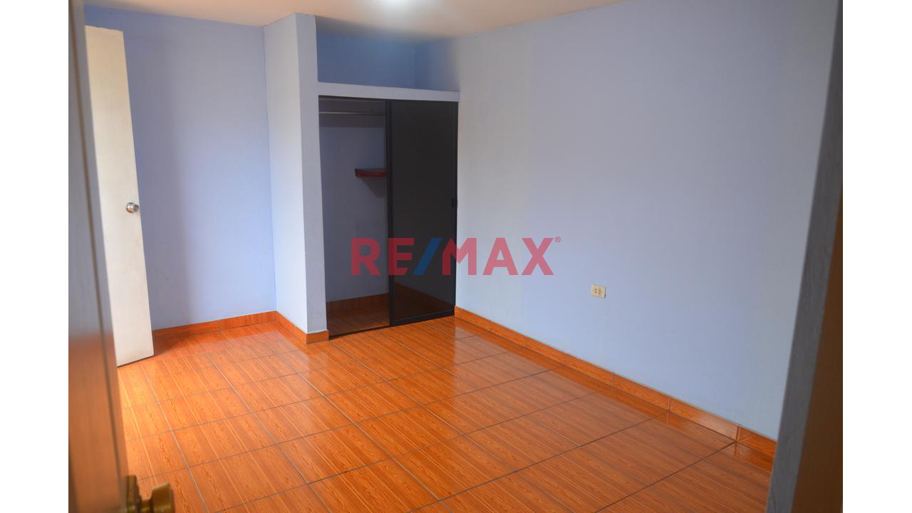 Casa En Venta De 3 Pisos En Smp - 8