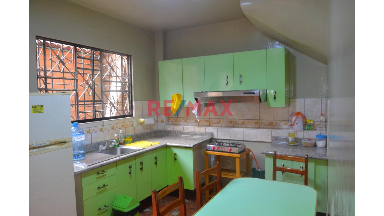 Casa En Venta De 3 Pisos En Smp - 9