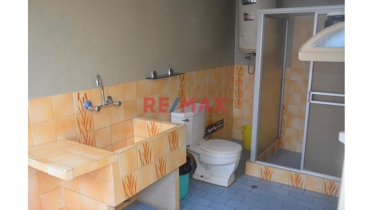 Casa En Venta De 3 Pisos En Smp - 3