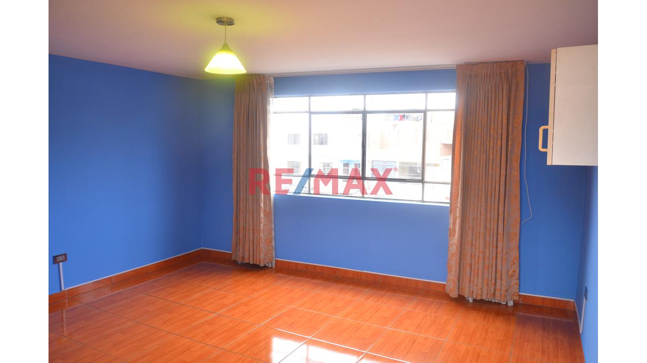 Casa En Venta De 3 Pisos En Smp - 11