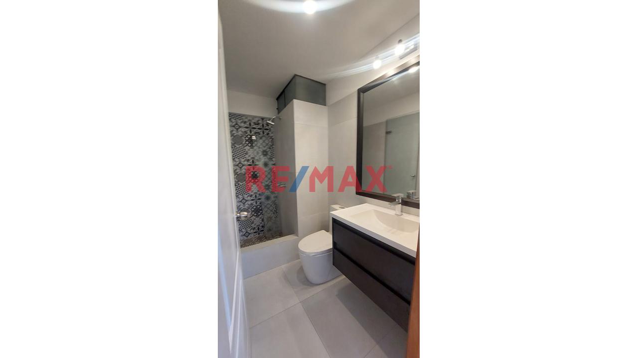 Venta Departamento De 162M2 Alt. Cdra 6 De Roca Bologña Miraflores — foto 4