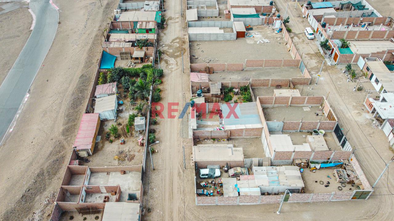 Venta De Amplio Terreno 895Mts Más 600 Mts De Retiro Municipal - 2