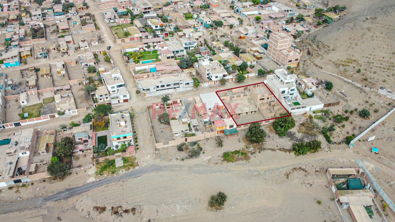 Venta De Amplio Terreno 895Mts Más 600 Mts De Retiro Municipal - 17