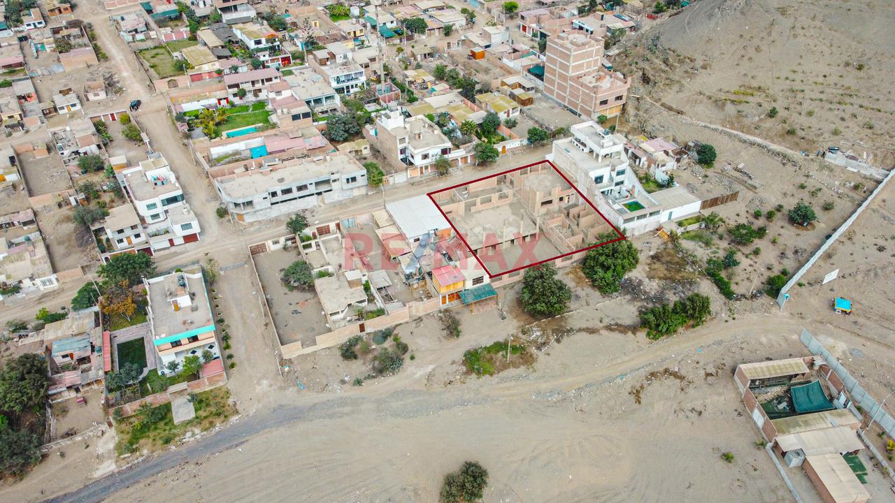 Venta De Amplio Terreno 895Mts Más 600 Mts De Retiro Municipal - 18