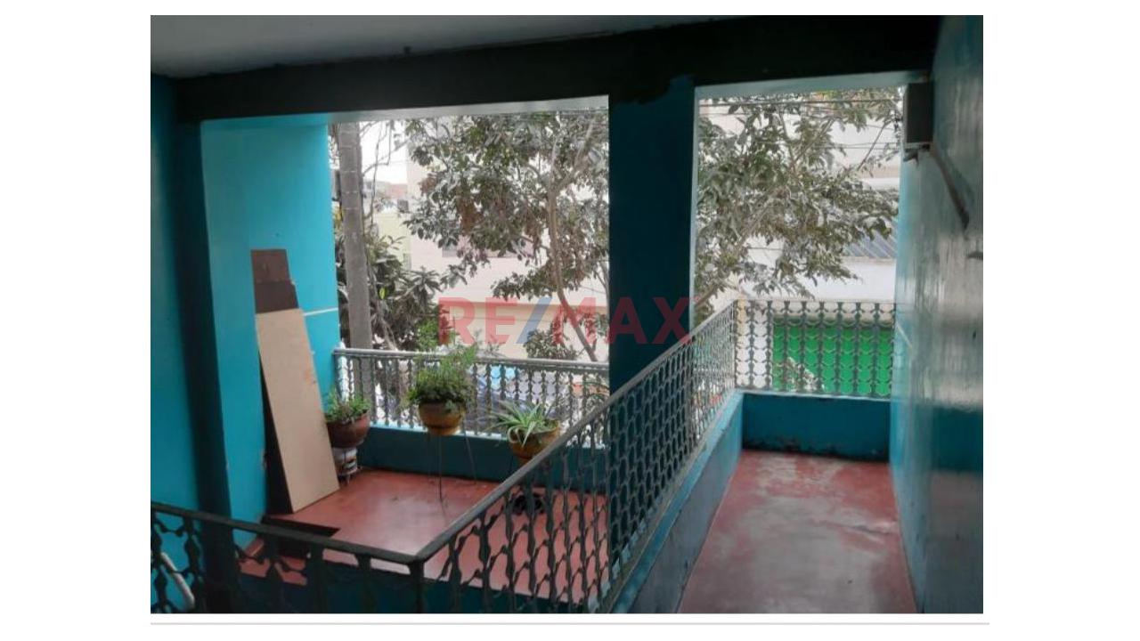 Venta De Casa A Pasos Estacion Jamaica Y Parque Sinchi Roca En Comas - 5