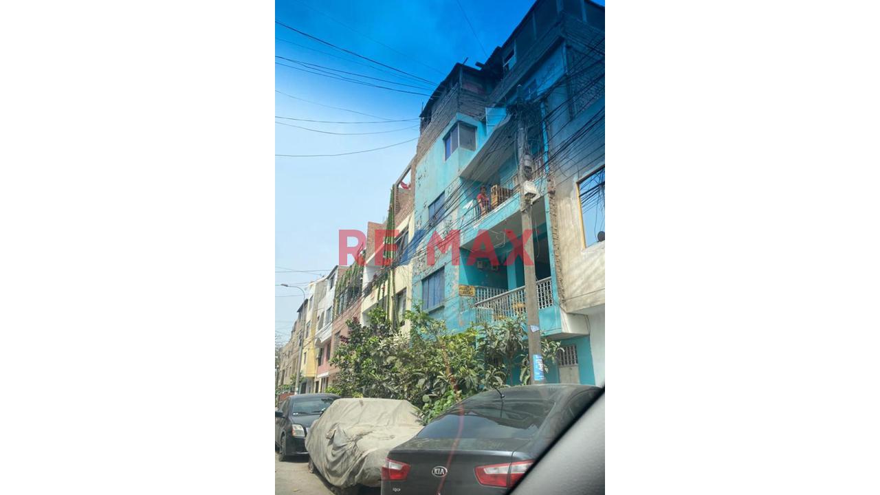 Venta De Casa A Pasos Estacion Jamaica Y Parque Sinchi Roca En Comas - 3