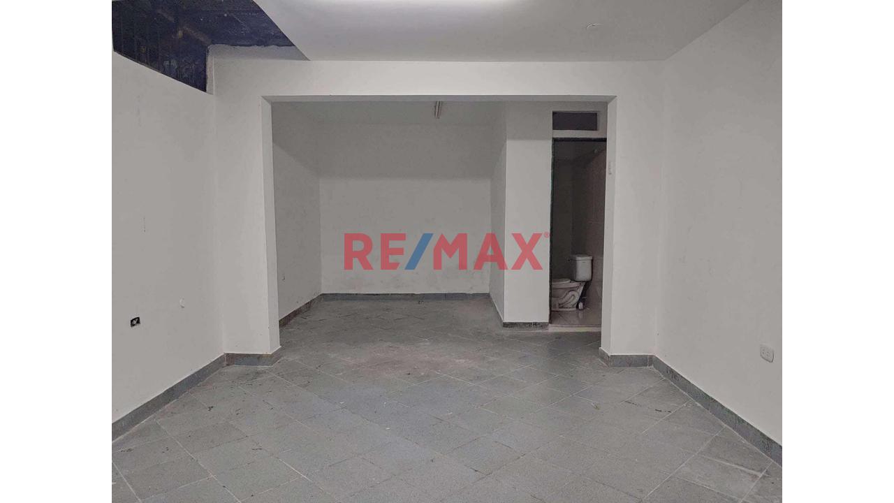 Venta De Local Super Comercial Pimer Píso En Gamarra - 5