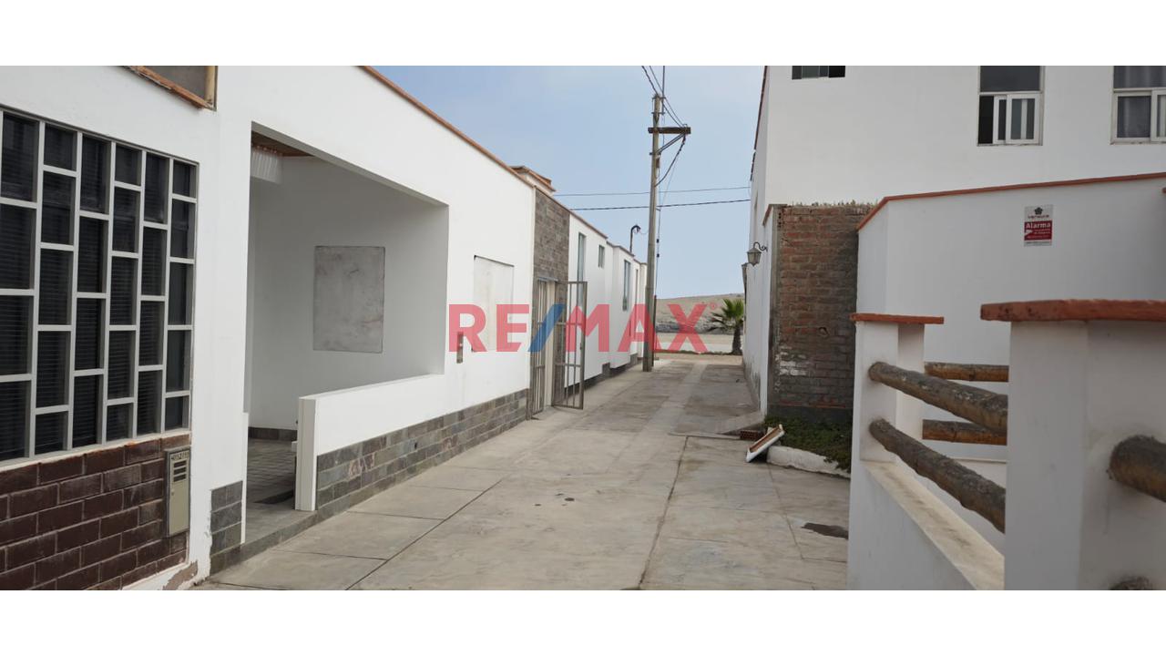 Linda Casa De Playa En Estreno - Playa Lobos Km 127 - A 20 Pasos De La Playa.